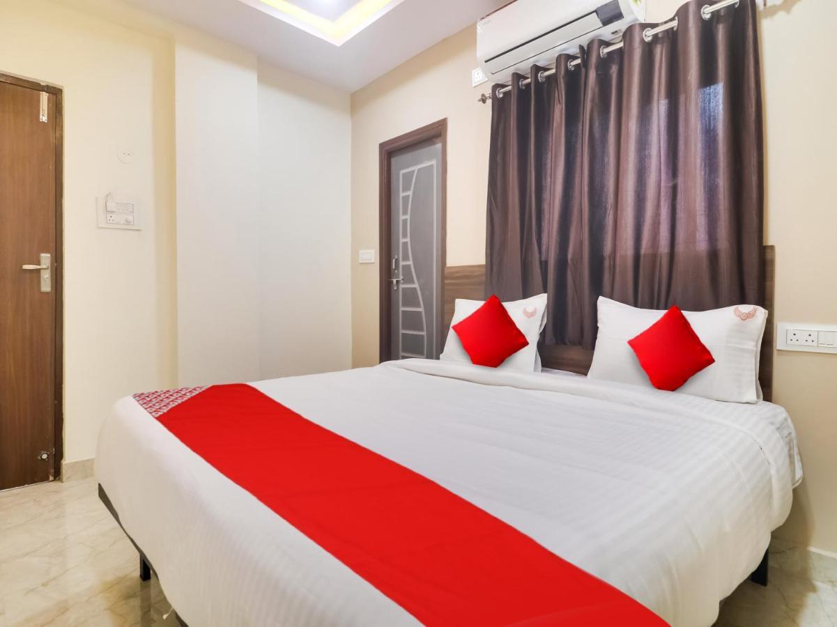 Hotel O Red Stone Hotels Гайдарабад Екстер'єр фото